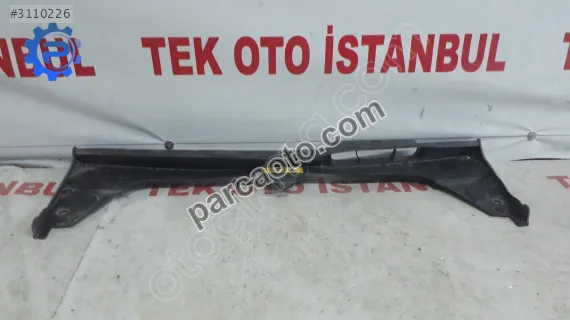 Mercedes c 205 radyatör üst panel a2055000055
