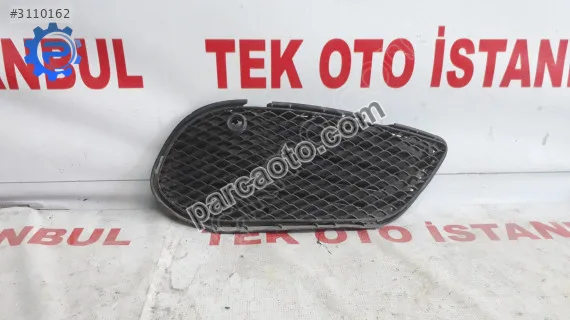 Mercedes c 205 tampon ızgarası amg sağ