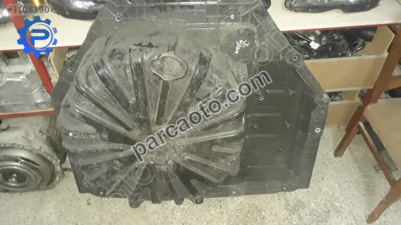 Renault megane 4 bagaj havuzu