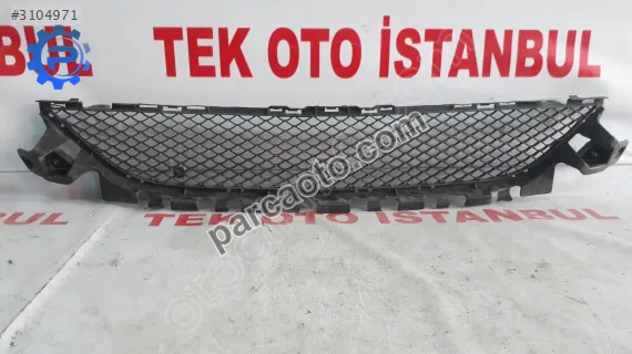 Mercedes c 205 tampon ızgarası orta amg