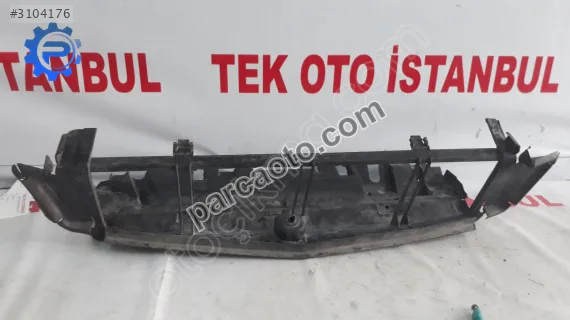 Mercedes c 204 radyatör paneli alt
