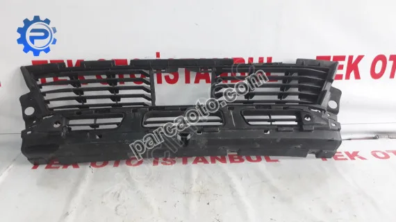 Peugeot 3008 tampon ızgarası orta 9811665773
