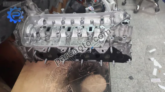 Mercedes vito 447 silindir kapağı dolu
