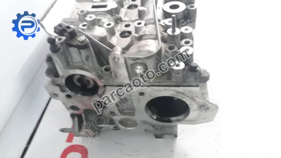 Mercedes c 205 motor üst kapağı dolu kapak eksantrik miller d