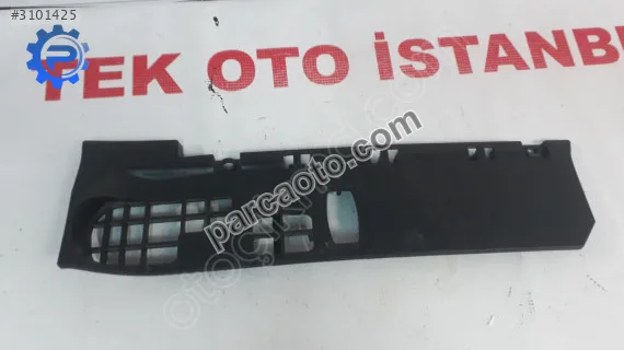 Mercedes A 176 BAKALİT SAĞ İÇ A1766800106