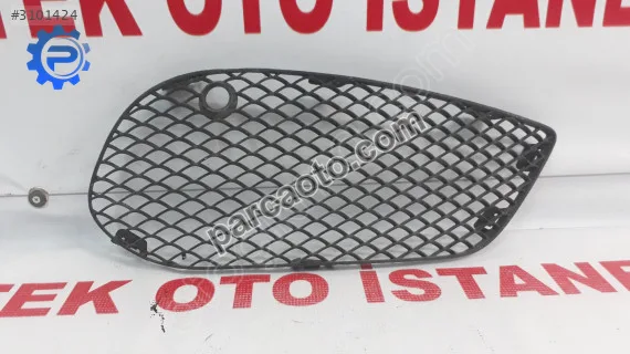 Mercedes c 205 tampon ızgarası sağ amg