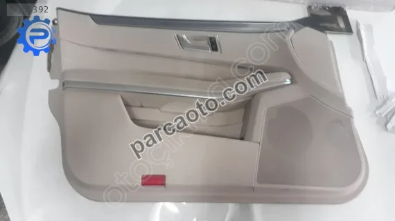 Mercedes e 212 döşeme sağ ön kapı döşemesi