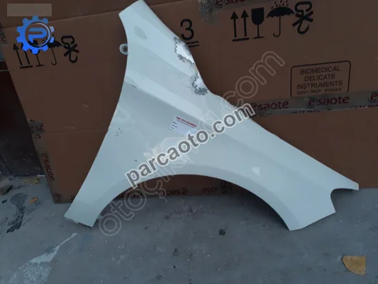 Mercedes cla 117 çamurluk ön sağ