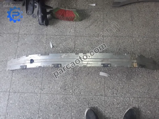 Bmw 5 seri tampon demiri ön