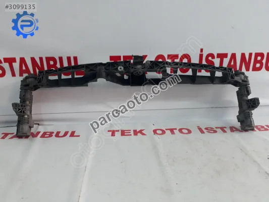 Mercedes e 212 radyatör üst panel a2128801403