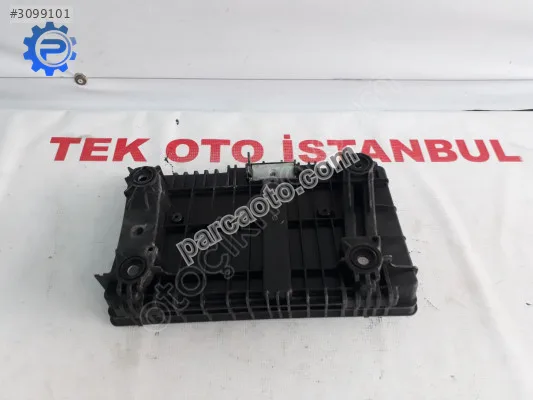 Mercedes C 205 AKÜ TABANI A2056200018