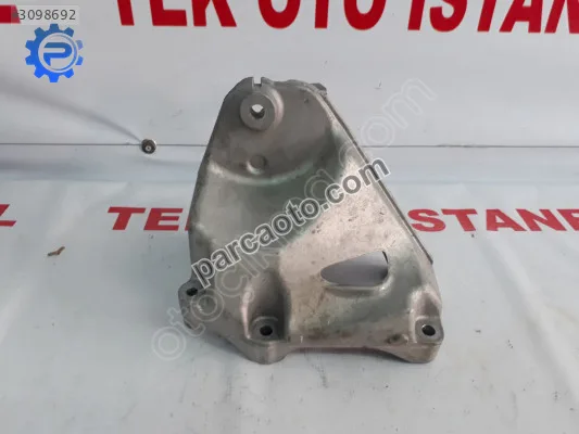Mercedes c 205 motor bağlantı kulağı a6262230100 dizel