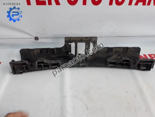 Mercedes c 205 braket arka tampon orta braketi a2058850265