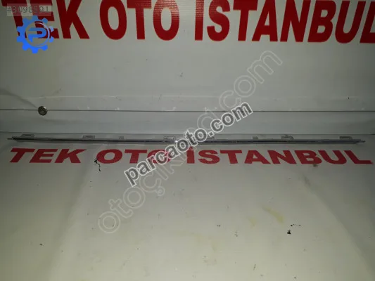 Volkswagen passat çıta arka tampon orta nikelajı 3g0853835