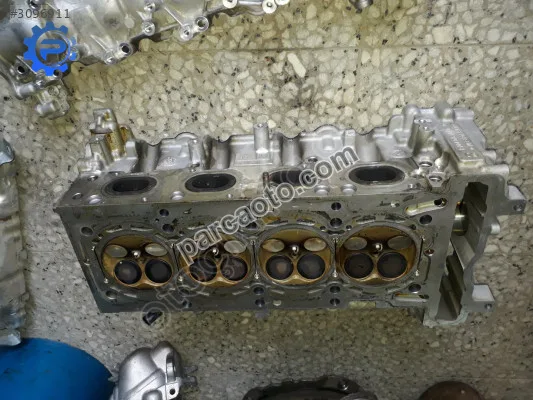 Mercedes c 205 motor gövde kapağı