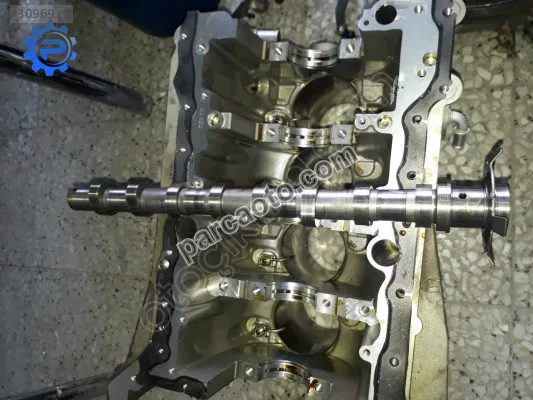 Mercedes C 205 EKSANTRİK MİLİ A2740510101