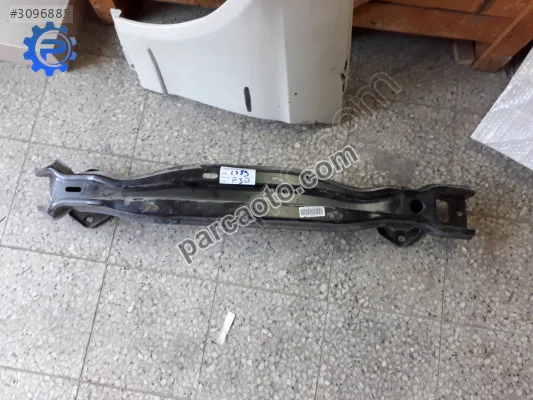 Bmw f30 tampon demiri arka