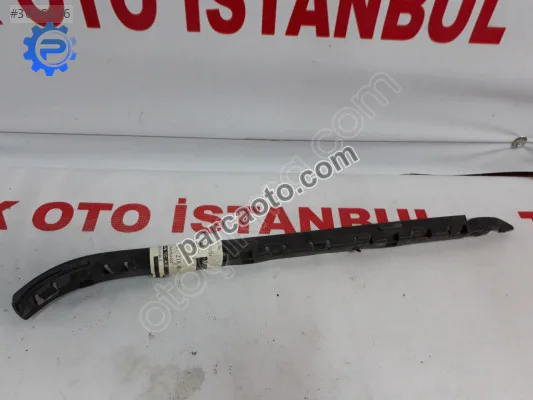 Mercedes C 204 ÇAMURLUK ÖN SAĞ