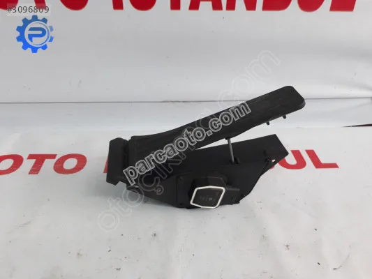 Mercedes E C GAZ PEDALI A2223001000