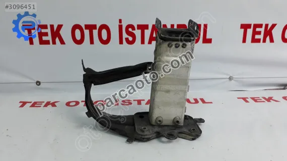Mercedes e 211 tampon babası sağ ön demiri ayağı