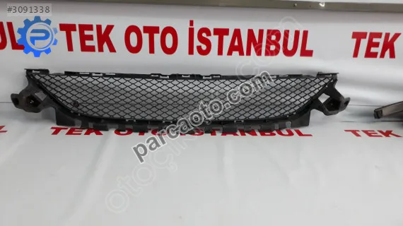 Mercedes c 205 tampon ızgarası orta ızgara amg a2058852123