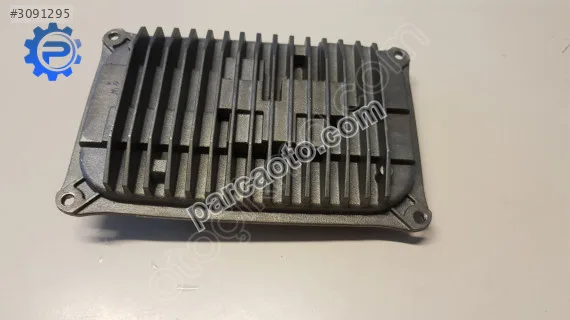 Mercedes E 213 BEYİN FAR A2139007308  A2229003013