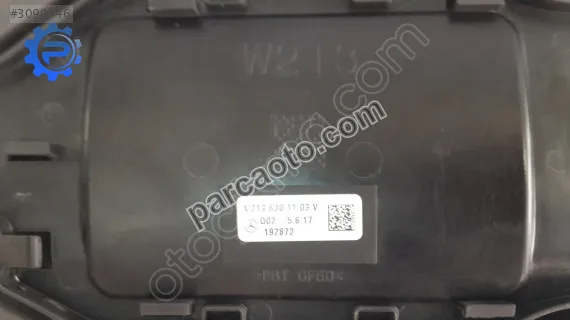 Mercedes e 213 yakıt dolum yuvası a2136301103