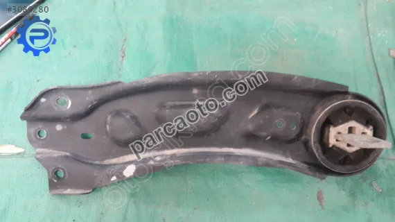 Mercedes a b gla cla  salıncak kolu sağ arka a2463500506