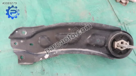 Mercedes a b gla cla  salıncak kolu sol arka a2463500406