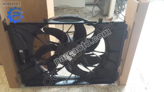 Mercedes C 204 FAN MOTORU A2049066802