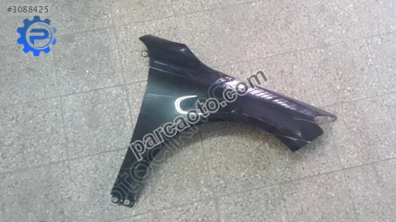 Mercedes cla 117 çamurluk ön sağ a1178810101