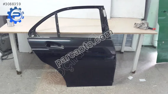 Mercedes C 204 KAPI SAĞ ARKA