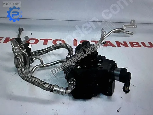 Mercedes c serisi 205 kasa dizel yakıt pompası 0445010439