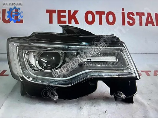 Grand cherokee wk2 seri sağ xenon far
