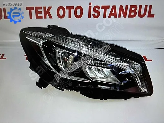 Mercedes cla serisi 117 makyajlı kasa sol led far