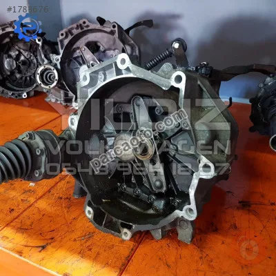 Volkswagen Golf 1.6 FSI Benzin GVV HBM HEU Çıkma Şanzıman