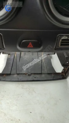 Ford Fiesta 02 09 çıkma 4lü flaşör düğmesi