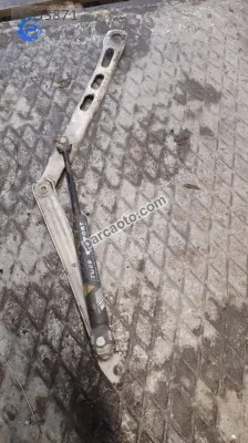 Bmw  E34 çıkma bagaj menteşesi ve amortisör