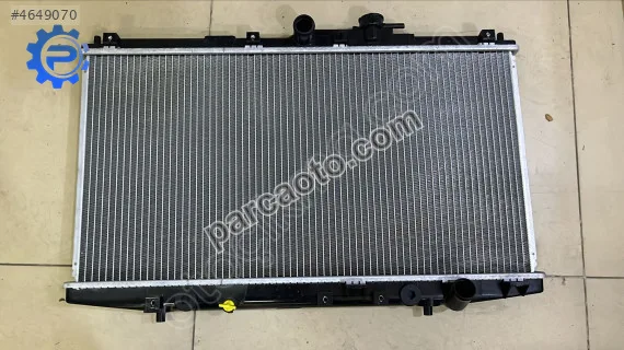 Su radyatörü honda accord 98-02 350x678x16 19010pdae51