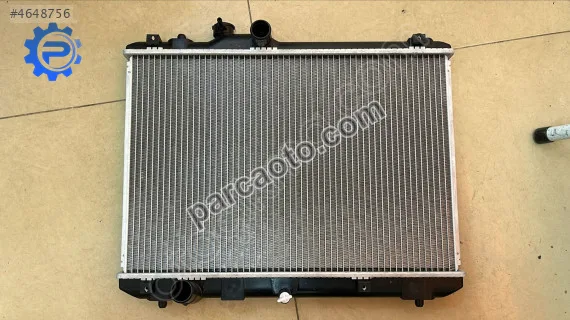 Motor su radyatörü suzuki swift 1.3 5i 05- 375x558x16 17700-63j0