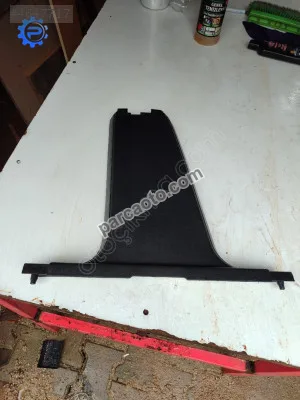 Peugeot 405 çıkma sol orta direk bakalit alt