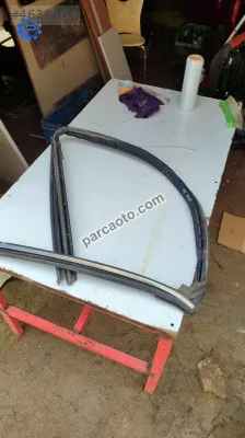 Mercedes SLK 97 04 çıkma orijinal ön cam fitili