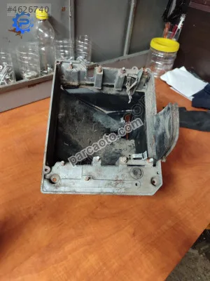 Bmw E34 sigorta kutusu kabı