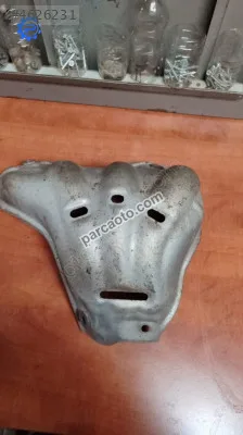Toyota RAV4 02 06 çıkma egzoz manifold muhafaza sacı