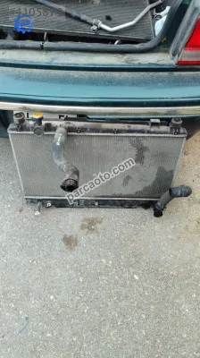 Toyota RAV4 2005 model hatasız orijinal çıkma radyatör