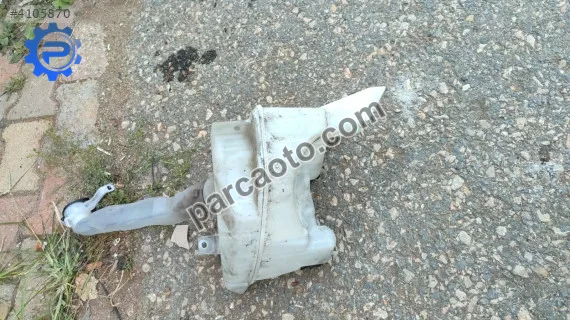 RAV4 2005 model orijinal çıkma hatasız su fıskiye bidonu