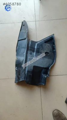 Chrysler pt cruizer çıkma çamur koruma plastiği 04724804AB
