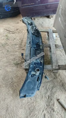 Chrysler Voyager çıkma ön cam ızgara altı 02-07