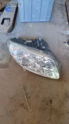 Chrysler Voyager çıkma orijinal sağ far 02-05
