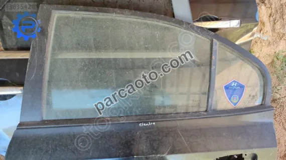 Hyundai Elantra 2004 model çıkma  sol arka kapı camı